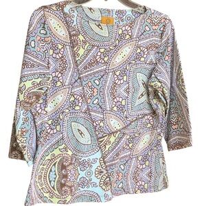 071 - Funky Paisley Style Pattern, 3-quarter inch sleeve, scoop neck, Size MP